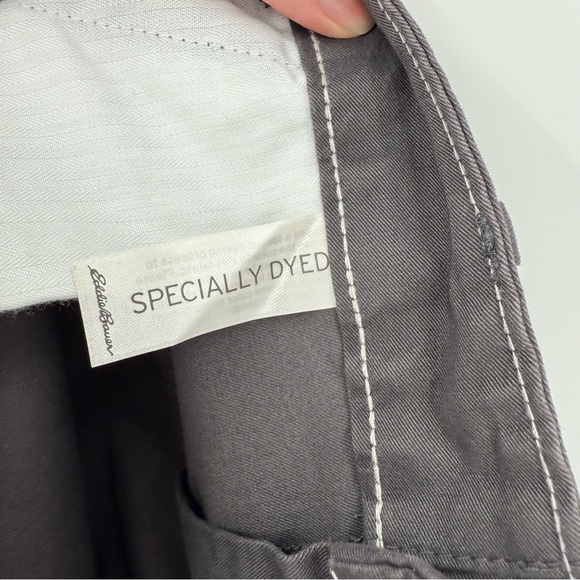 Eddie Bauer Women's Willit Stretch Legend Wash Shorts in Carbon 10 Petite - Picture 9 of 12